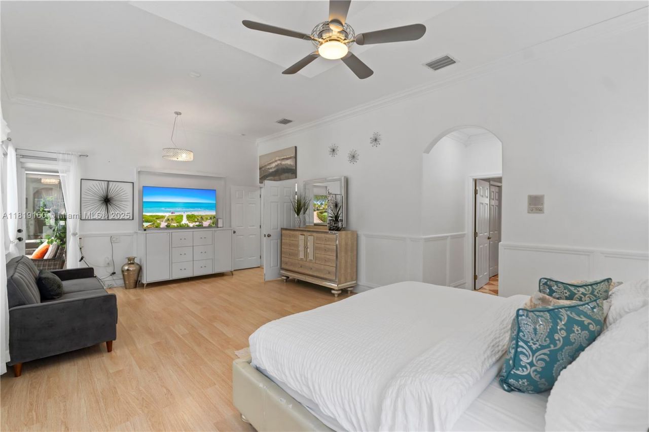 16601 SW 87th Ct, Palmetto Bay, FL 33157 Photo