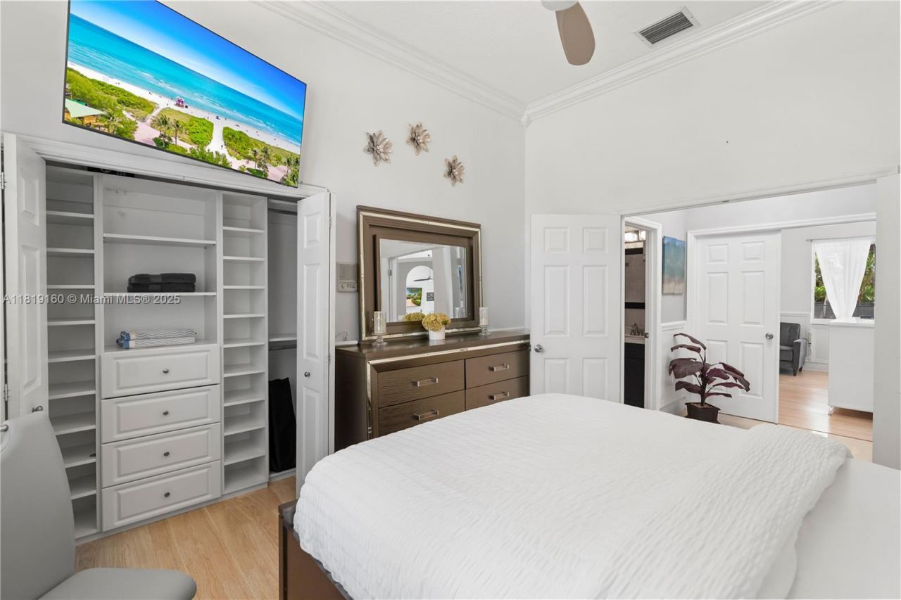 16601 SW 87th Ct, Palmetto Bay, FL 33157 Photo