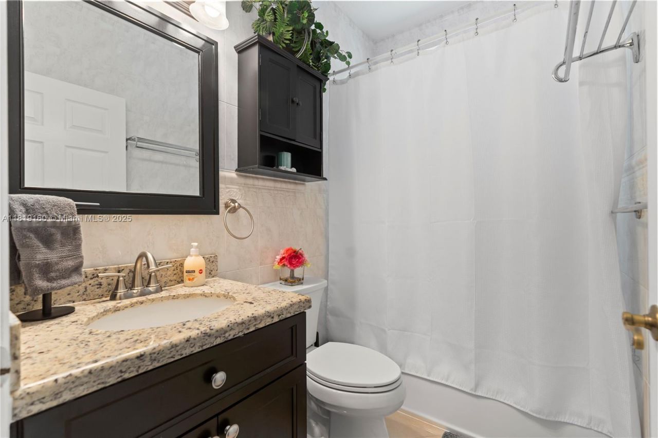 16601 SW 87th Ct, Palmetto Bay, FL 33157 Photo