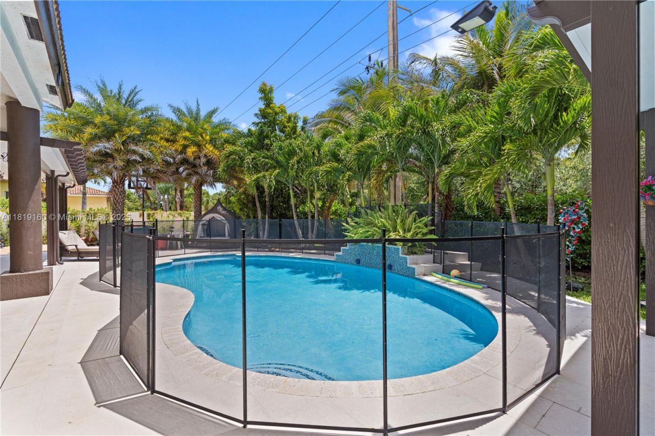 16601 SW 87th Ct, Palmetto Bay, FL 33157 Photo