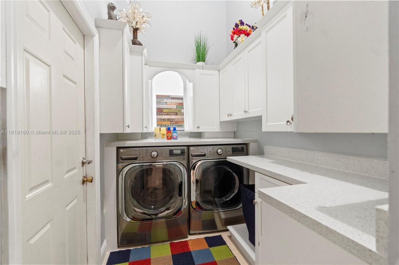 16601 SW 87th Ct, Palmetto Bay, FL 33157 Photo