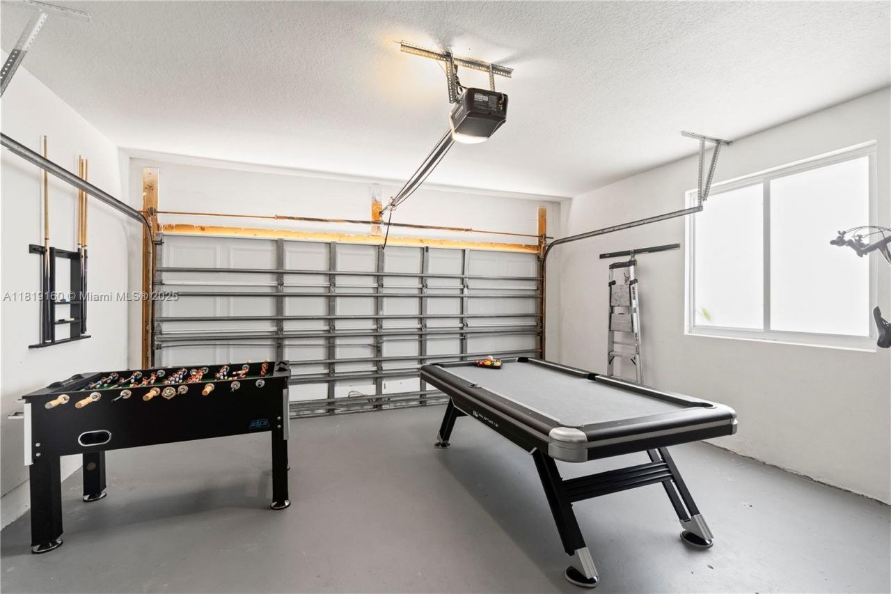 16601 SW 87th Ct, Palmetto Bay, FL 33157 Photo