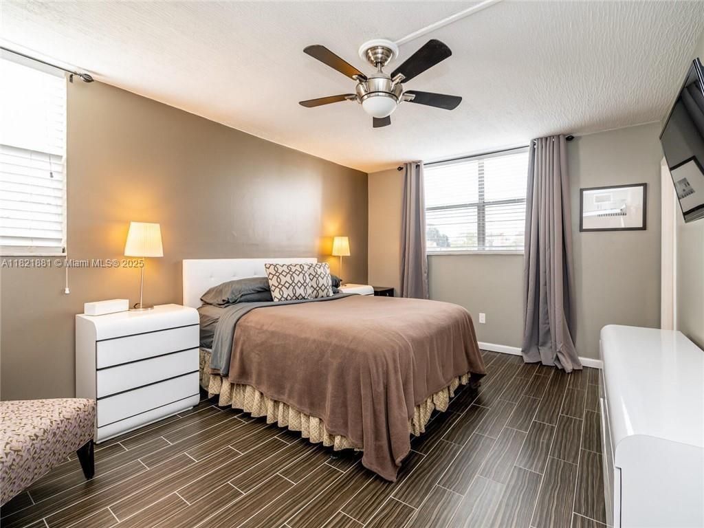 2860 Somerset Dr, Unit 210K, Lauderdale Lakes, FL 33311 Photo