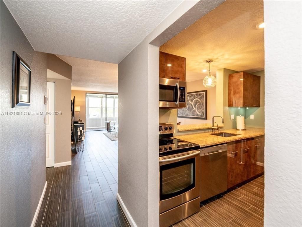 2860 Somerset Dr, Unit 210K, Lauderdale Lakes, FL 33311 Photo