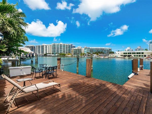 6535 Allison Rd, Miami Beach, FL 33141