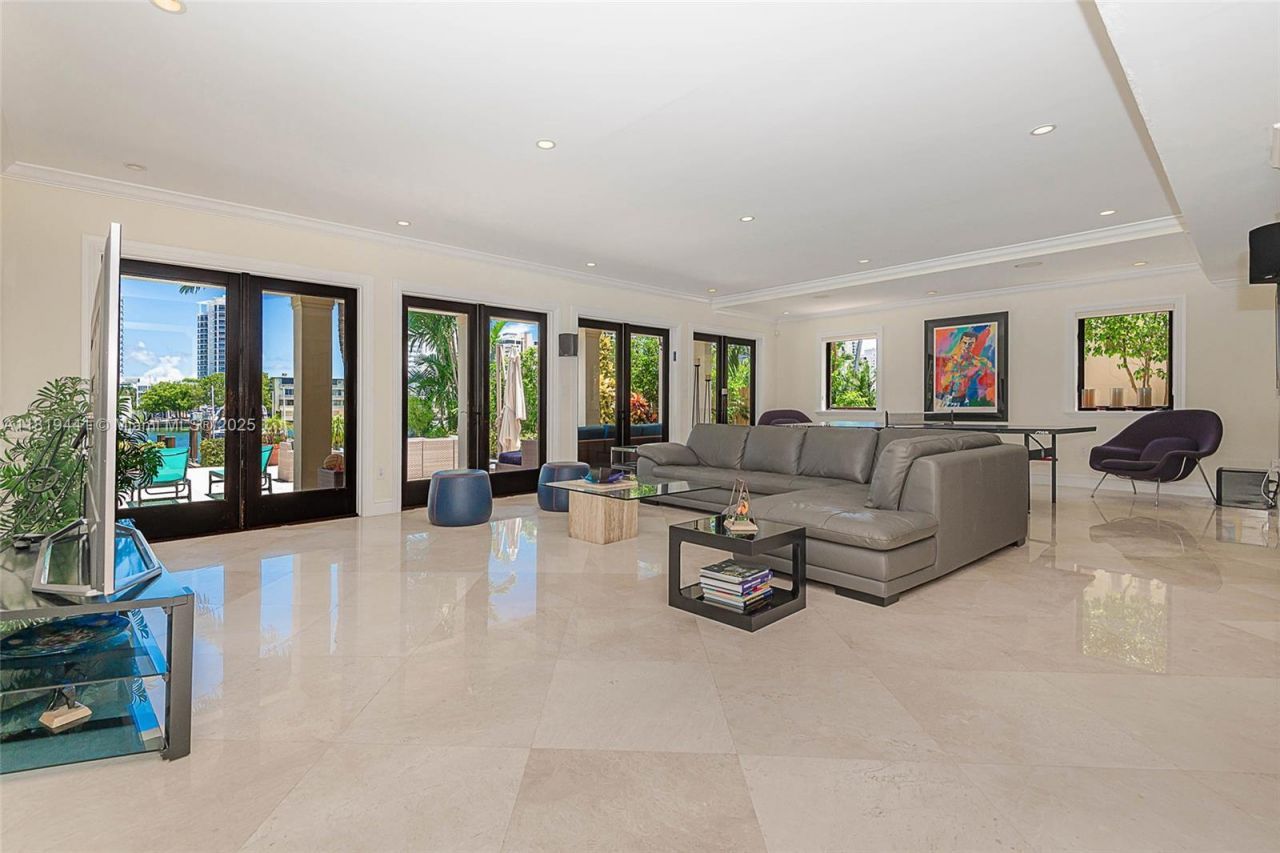 6535 Allison Rd, Miami Beach, FL 33141 Photo