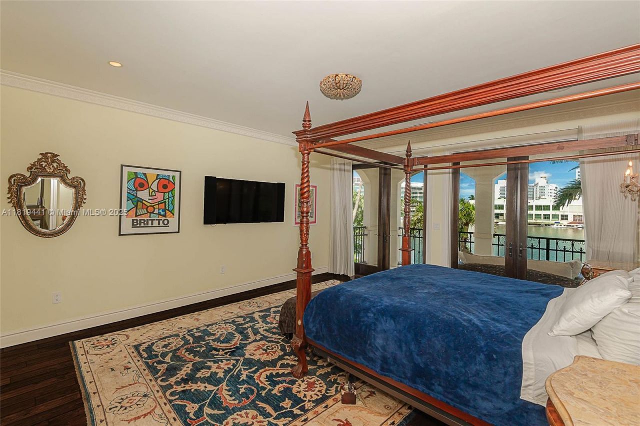 6535 Allison Rd, Miami Beach, FL 33141 Photo