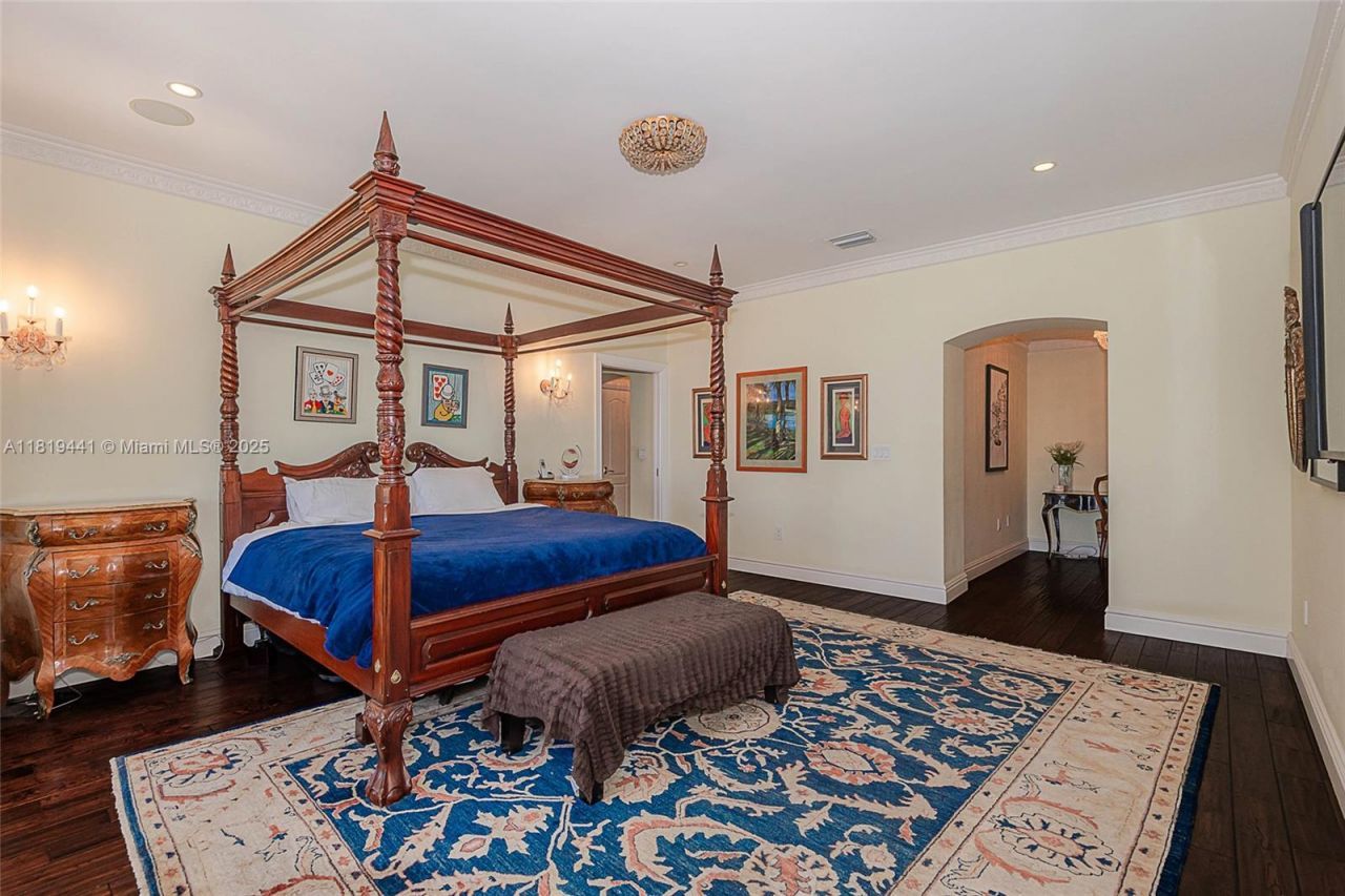 6535 Allison Rd, Miami Beach, FL 33141 Photo