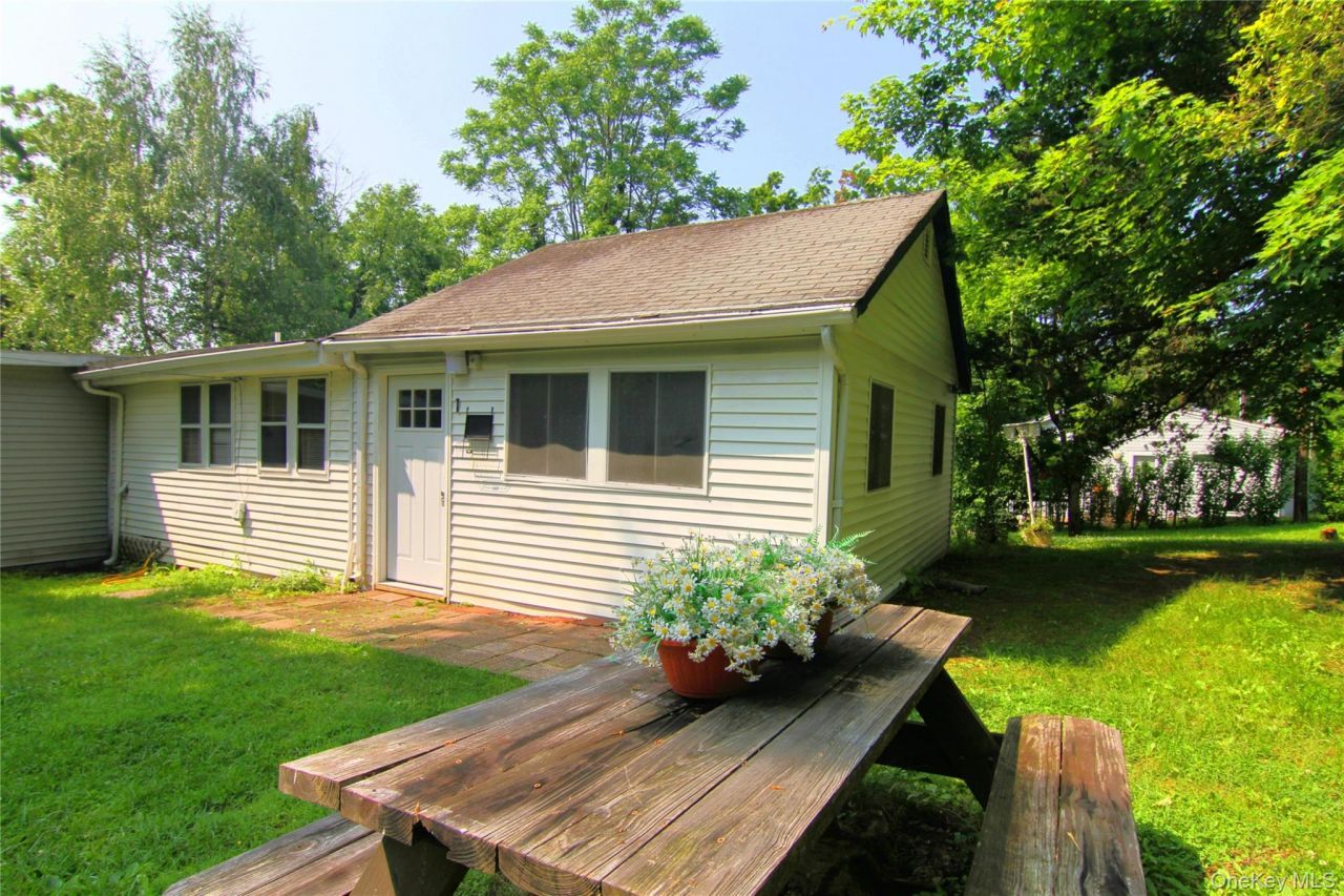 191 Sylvan Lake Road, Unit 1, Hopewell Junction, NY 12533 Main Photo