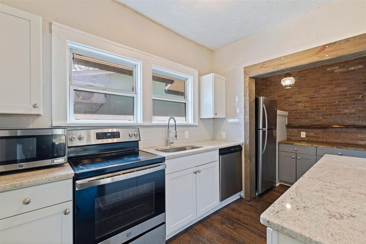 1225 22nd Avenue S, Saint Petersburg, FL 33705 Photo