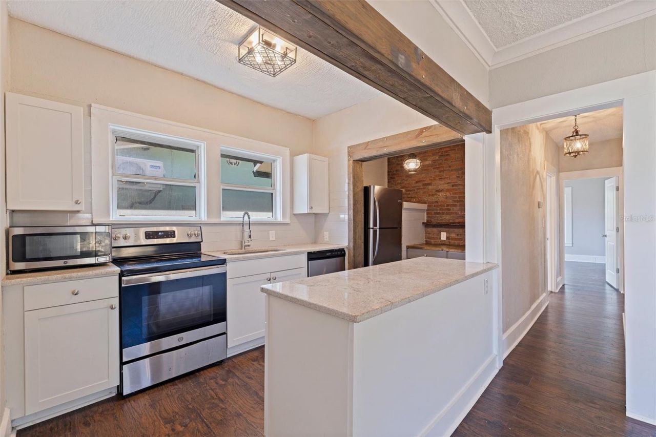 1225 22nd Avenue S, Saint Petersburg, FL 33705 Photo