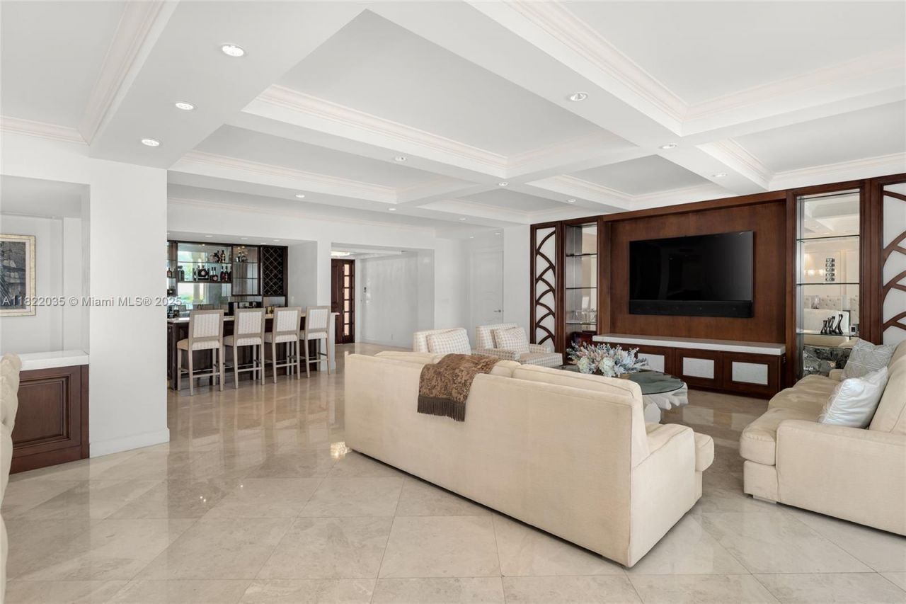 5233 Fisher Island Dr, Unit 5233, Miami Beach, FL 33109 Photo