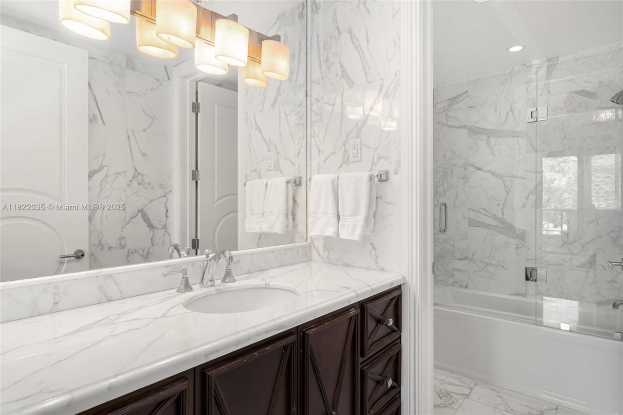 5233 Fisher Island Dr, Unit 5233, Miami Beach, FL 33109 Photo