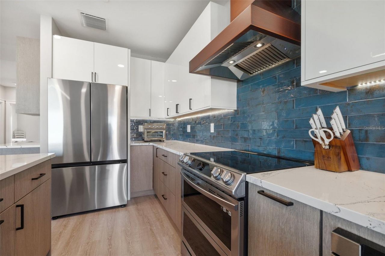 12400 Capri Circle N, Treasure Island, FL 33706 Photo