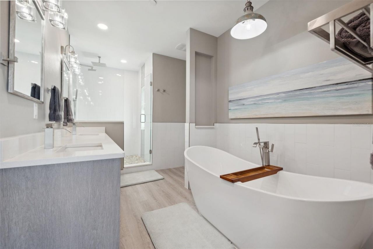 12400 Capri Circle N, Treasure Island, FL 33706 Photo