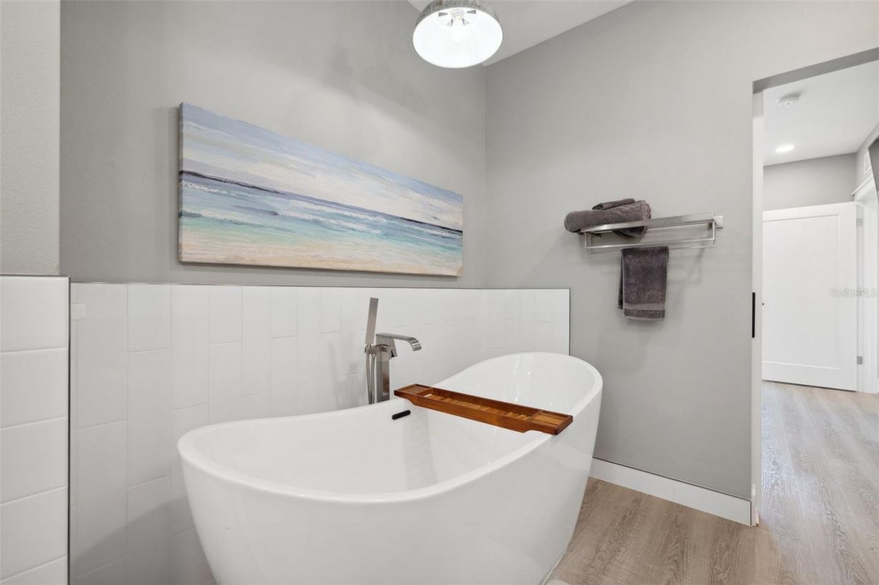 12400 Capri Circle N, Treasure Island, FL 33706 Photo