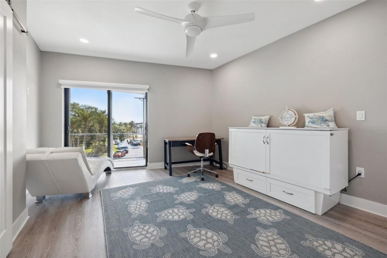 12400 Capri Circle N, Treasure Island, FL 33706 Photo