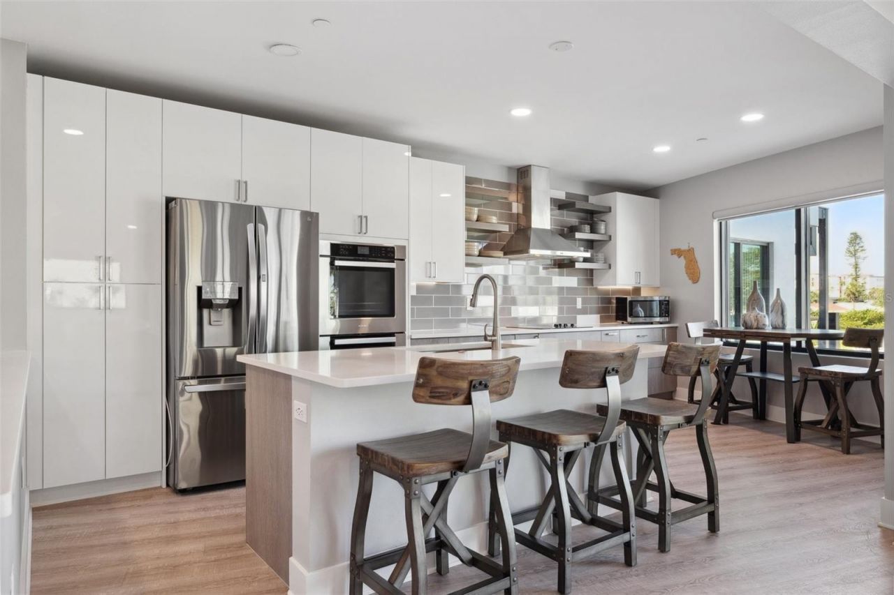 12400 Capri Circle N, Treasure Island, FL 33706 Photo