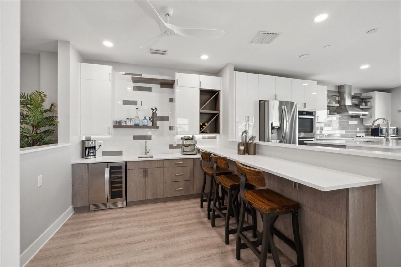 12400 Capri Circle N, Treasure Island, FL 33706 Photo