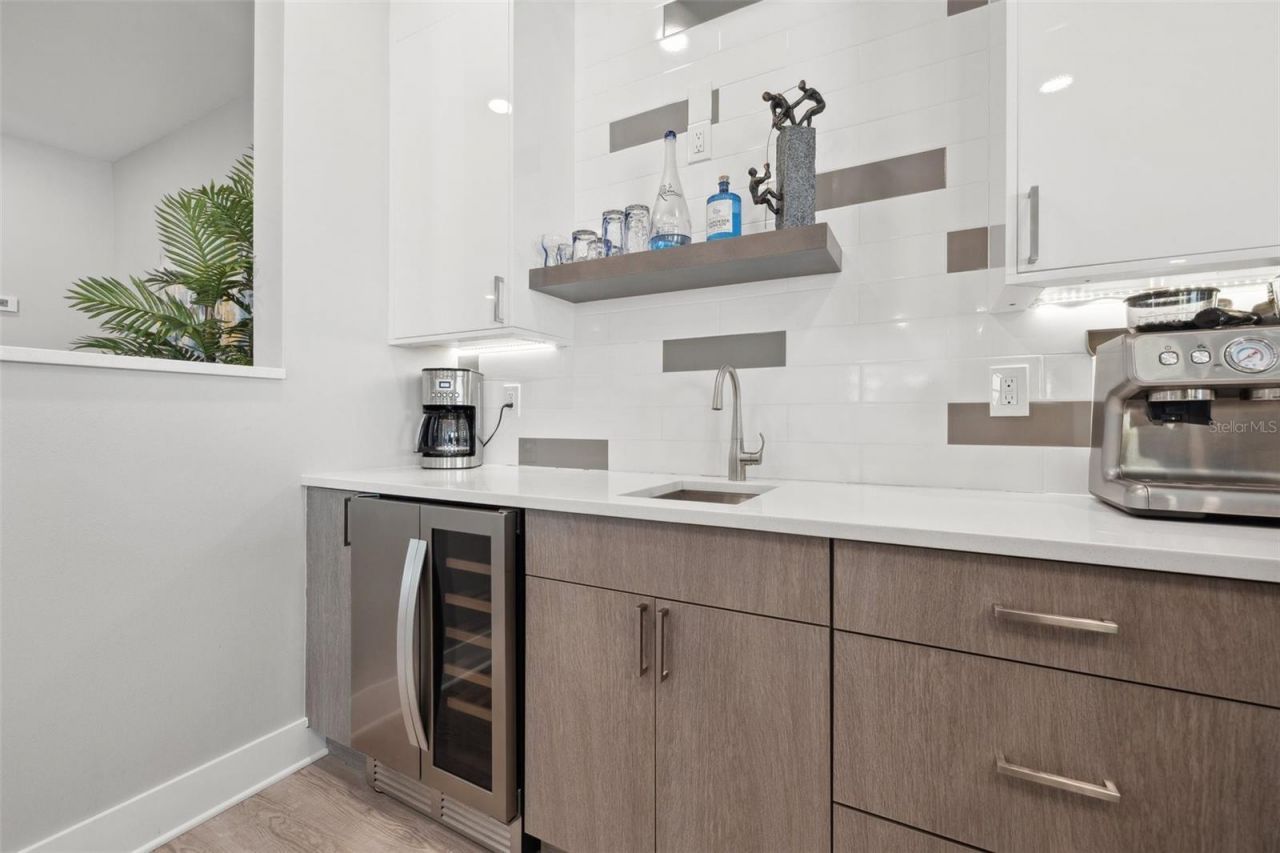 12400 Capri Circle N, Treasure Island, FL 33706 Photo