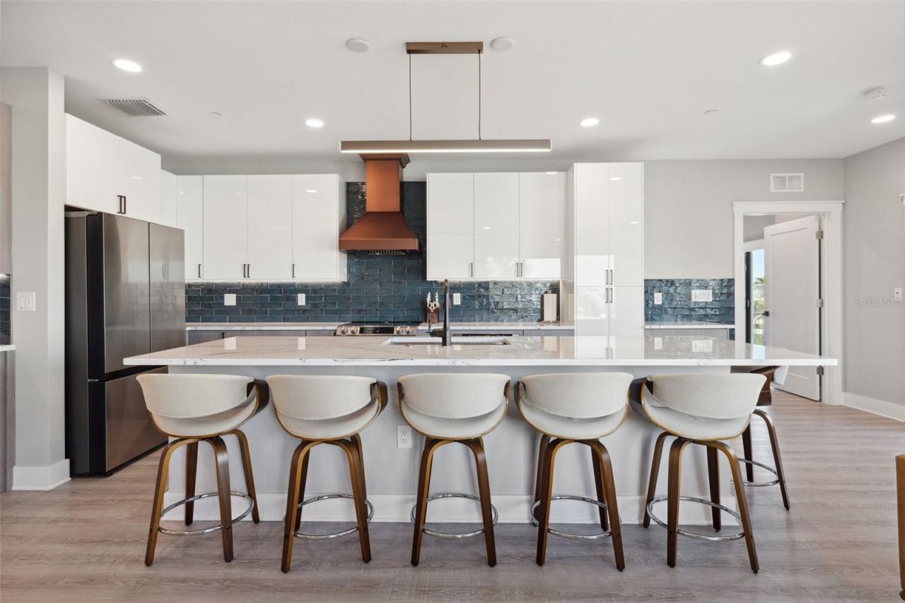 12400 Capri Circle N, Treasure Island, FL 33706 Photo