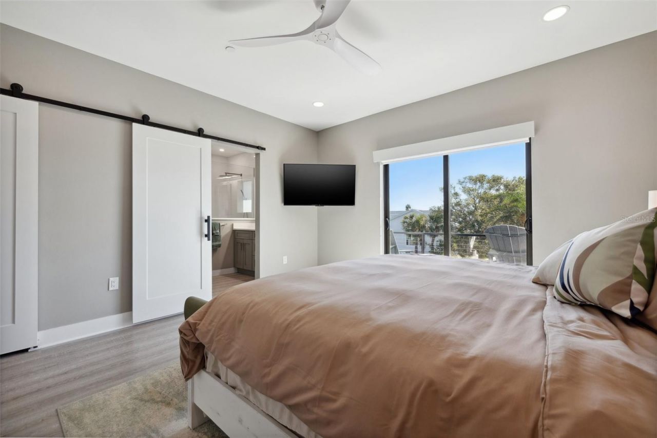 12400 Capri Circle N, Treasure Island, FL 33706 Photo