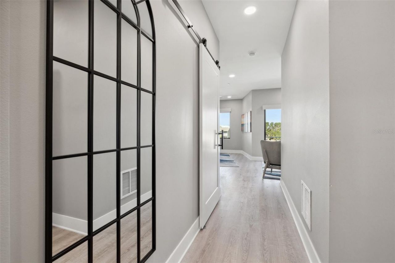 12400 Capri Circle N, Treasure Island, FL 33706 Photo