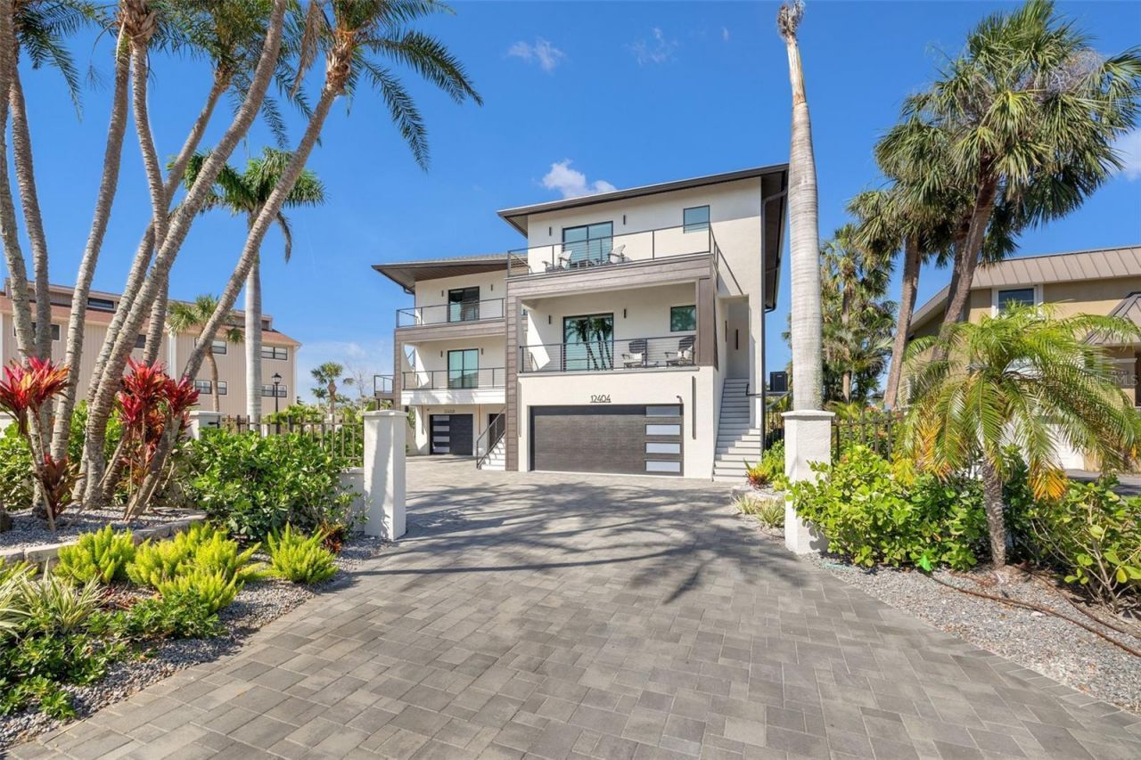 12400 Capri Circle N, Treasure Island, FL 33706 Photo