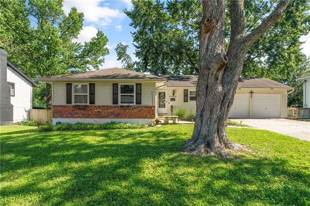 13107 E 45th Terrace, Independence, MO 64055 Main Photo