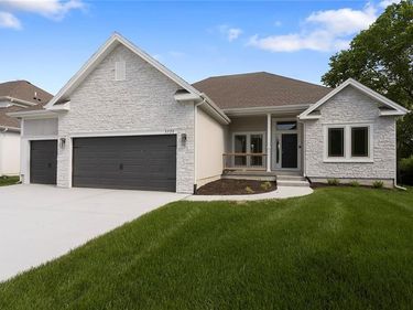 3720 NE 90th Street, Kansas City, MO 64156