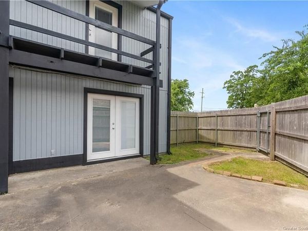 1855 Fox Run Drive, Unit 1, Lake Charles, LA 70605