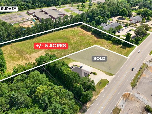 W Main St., Tupelo, MS 38801