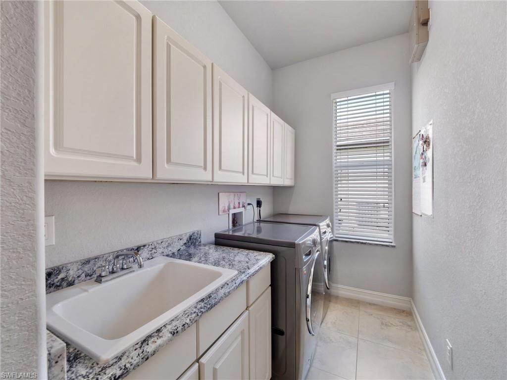 2705 SW 30th Ter, Cape Coral, FL 33914 Photo