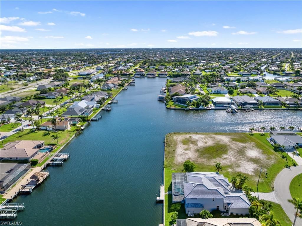 2705 SW 30th Ter, Cape Coral, FL 33914 Photo