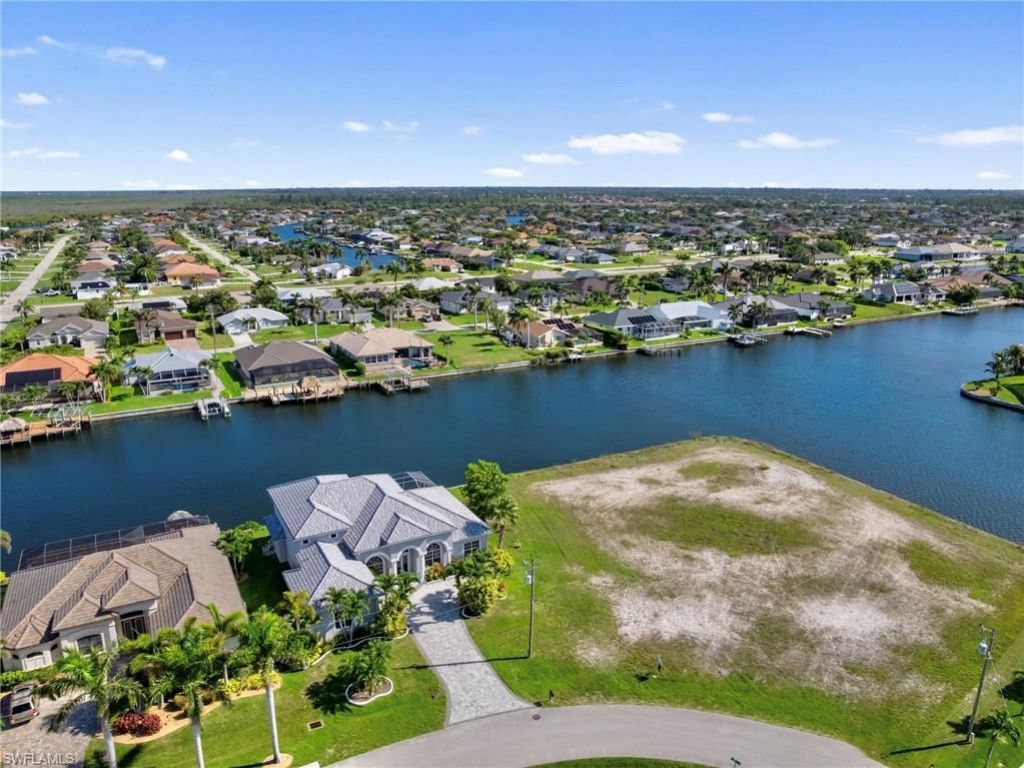 2705 SW 30th Ter, Cape Coral, FL 33914 Photo