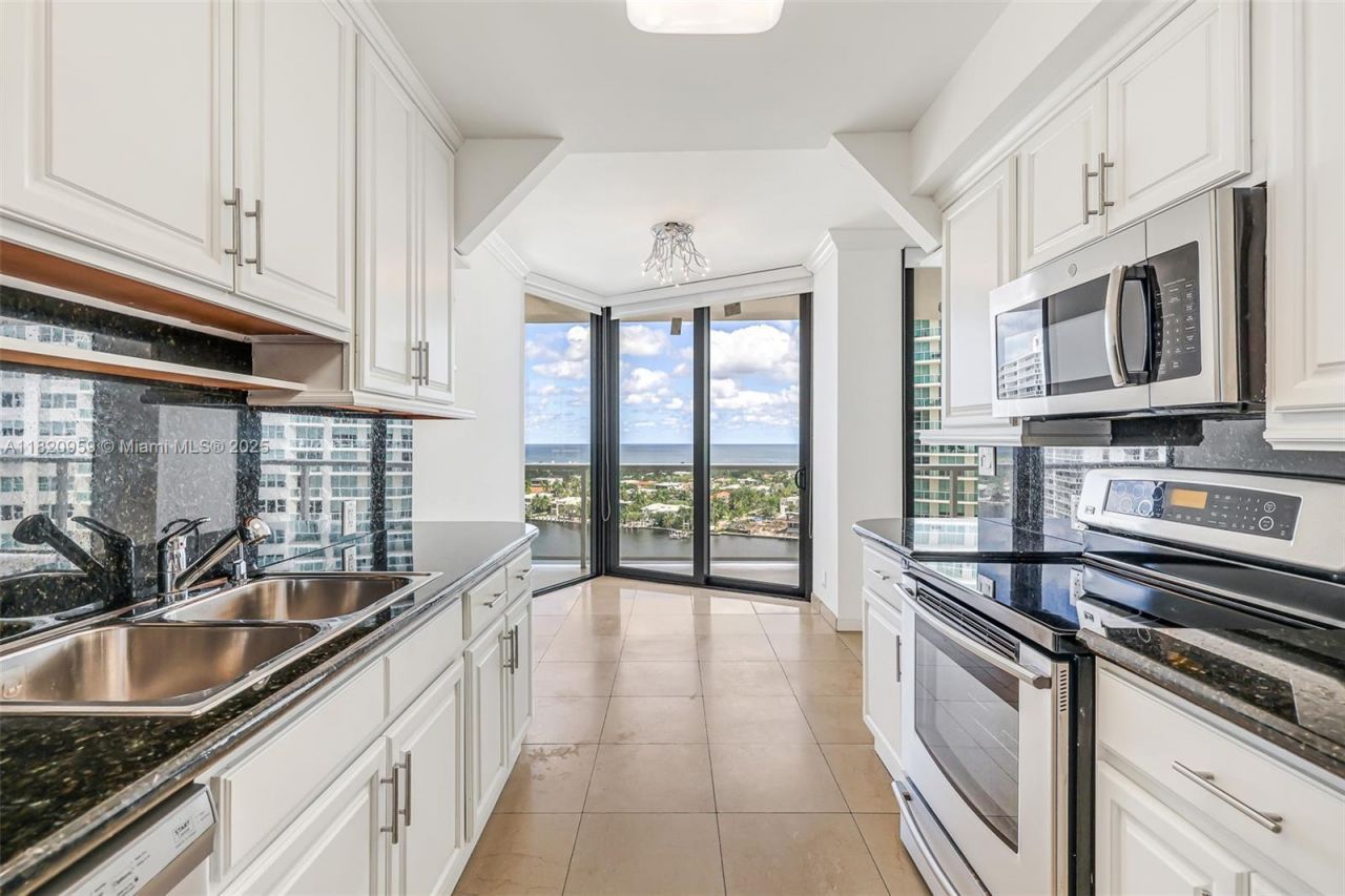 20281 E Country Club Dr, Unit 1412, Aventura, FL 33180 Photo