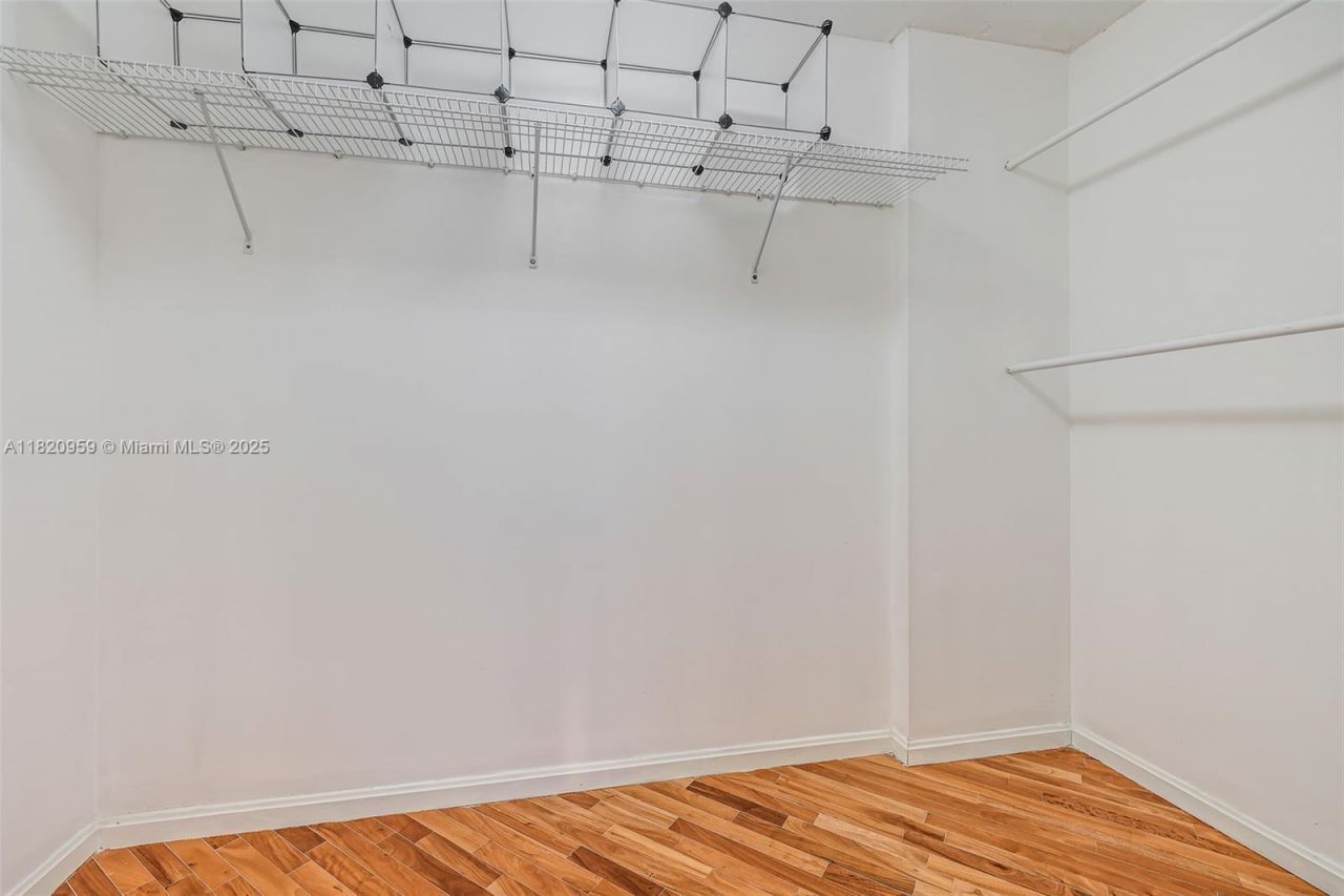 20281 E Country Club Dr, Unit 1412, Aventura, FL 33180 Photo