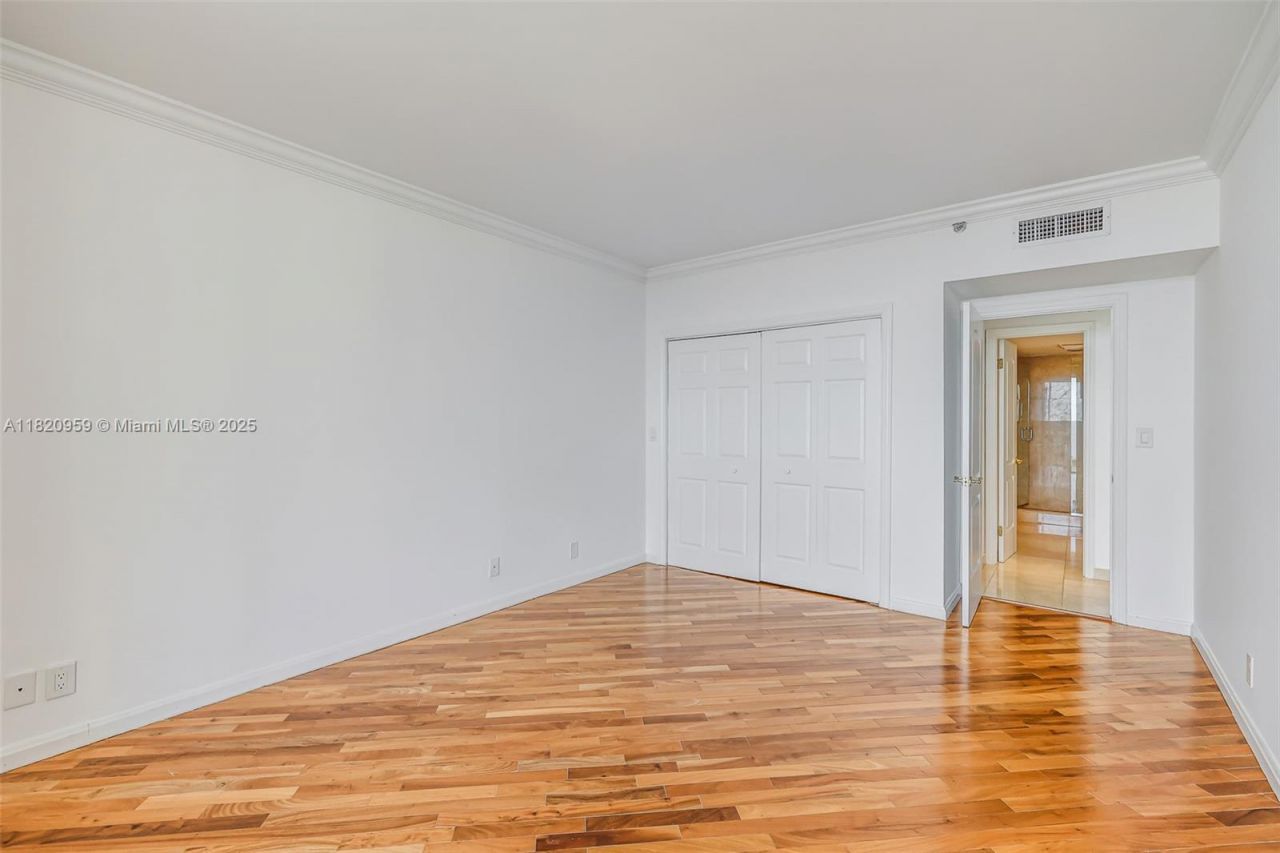 20281 E Country Club Dr, Unit 1412, Aventura, FL 33180 Photo