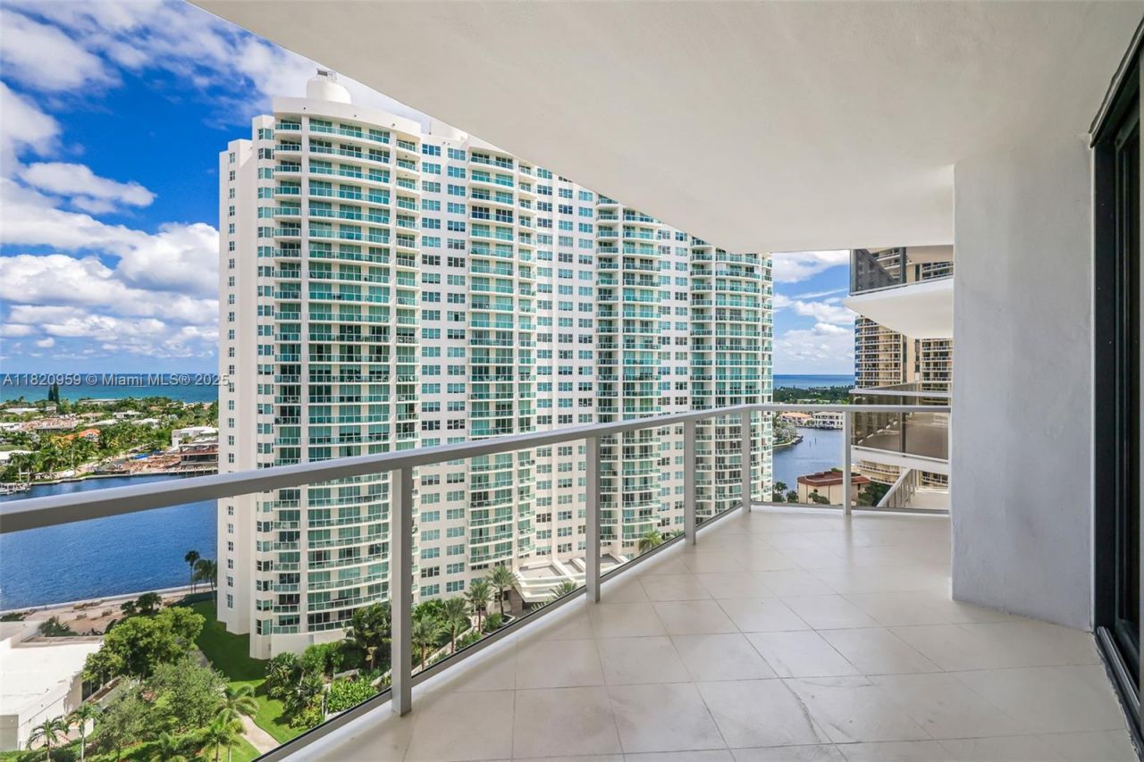 20281 E Country Club Dr, Unit 1412, Aventura, FL 33180 Photo