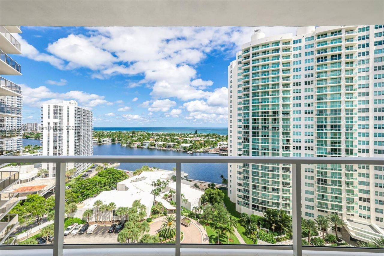 20281 E Country Club Dr, Unit 1412, Aventura, FL 33180 Photo