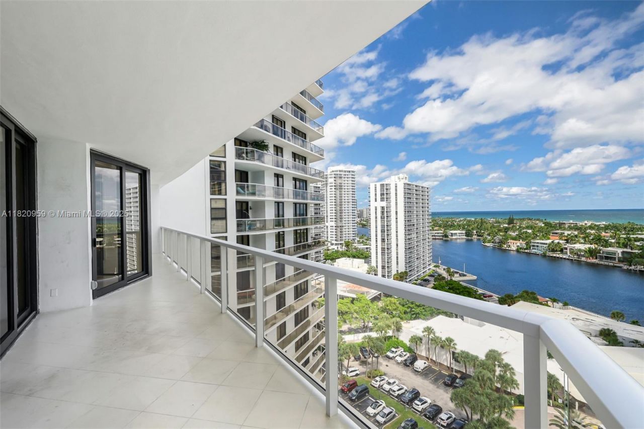 20281 E Country Club Dr, Unit 1412, Aventura, FL 33180 Photo