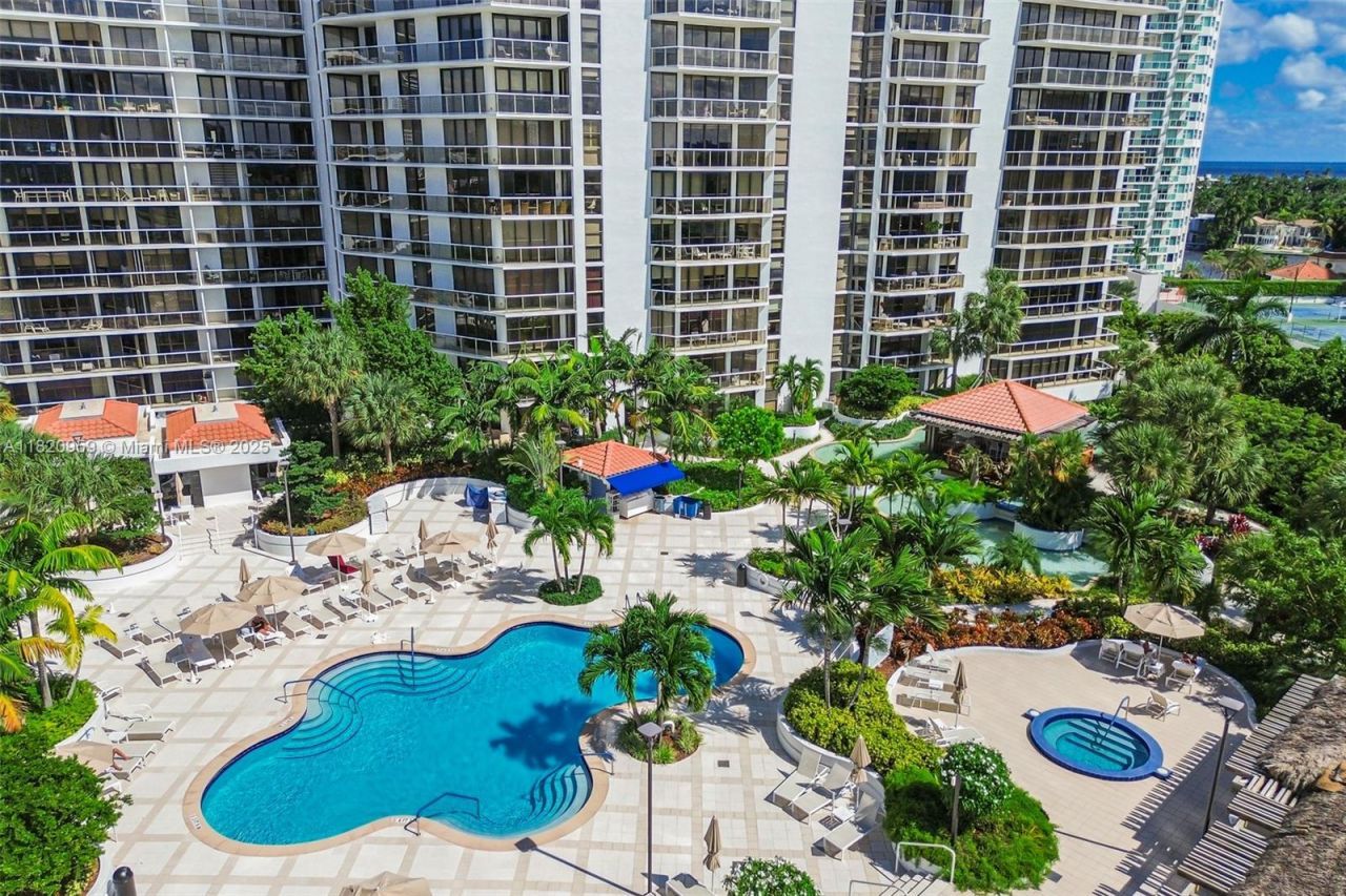 20281 E Country Club Dr, Unit 1412, Aventura, FL 33180 Photo