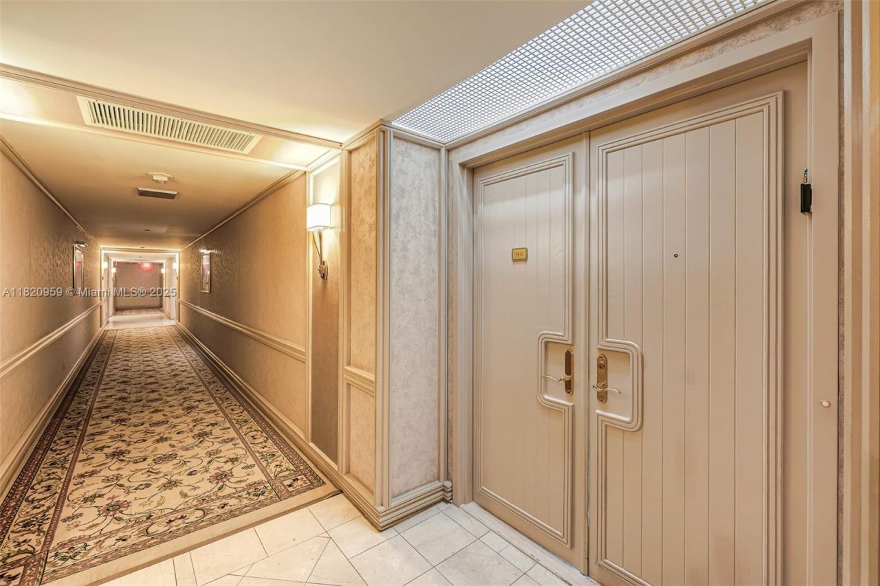 20281 E Country Club Dr, Unit 1412, Aventura, FL 33180 Photo