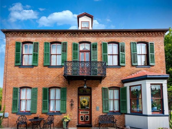 415 E 1st Street, Hermann, MO 65041