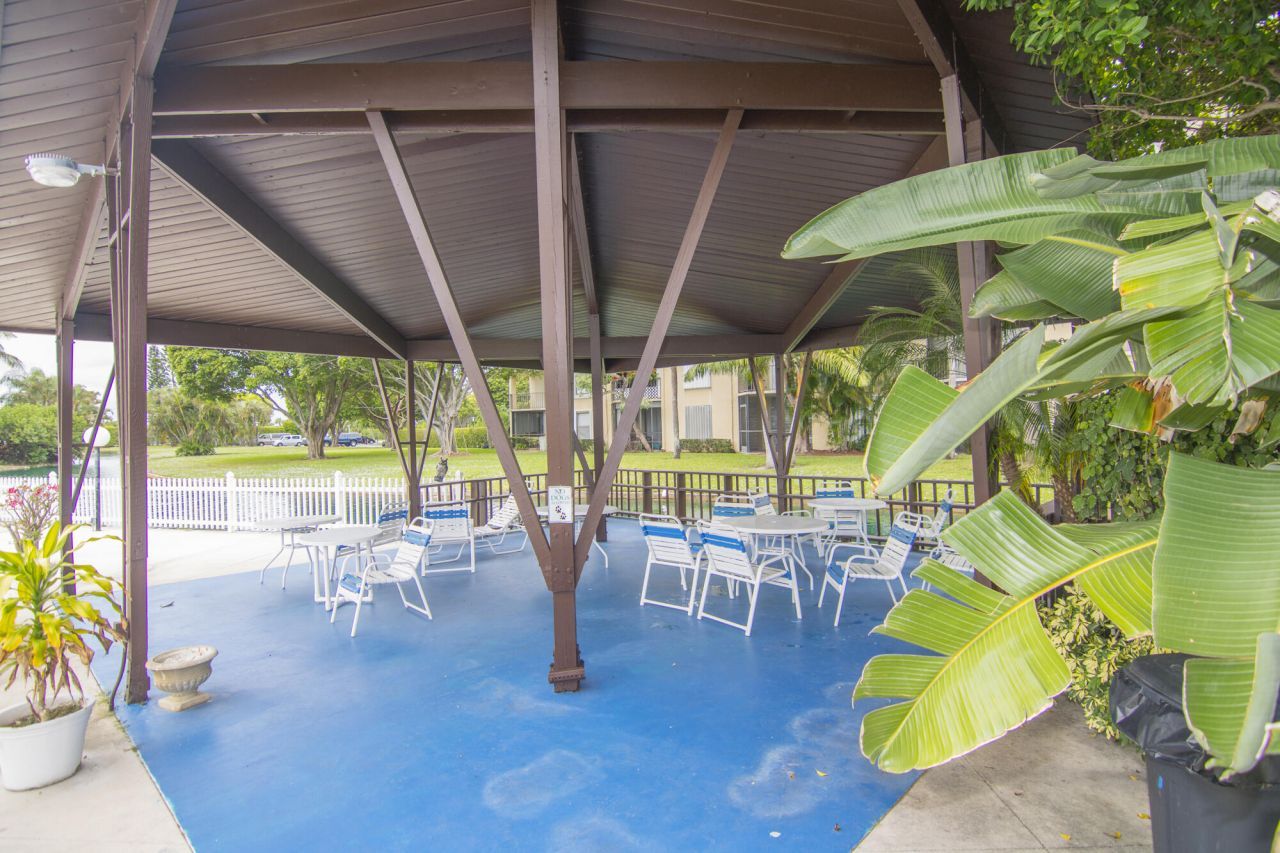 896 N Federal Highway, Unit 324, Lantana, FL 33462 Photo