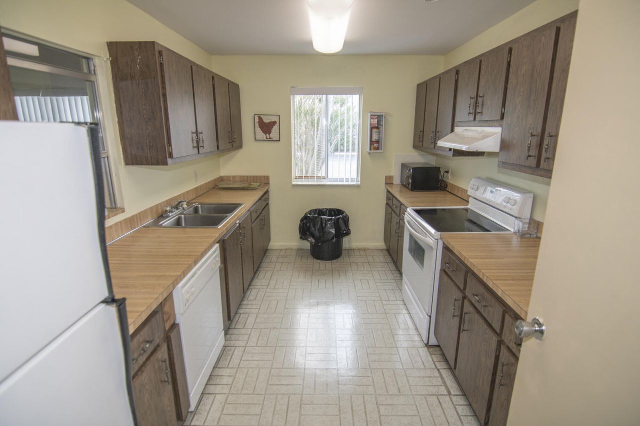 896 N Federal Highway, Unit 324, Lantana, FL 33462 Photo