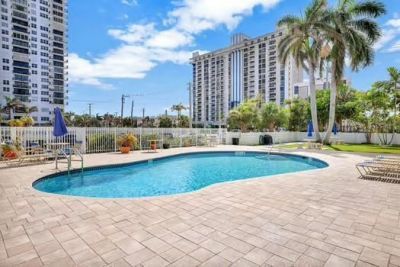 1901 S Ocean Drive, Unit 202, Hollywood, FL 33019 Photo