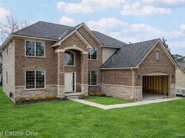 3122 Frankton Drive, Troy, MI 48083