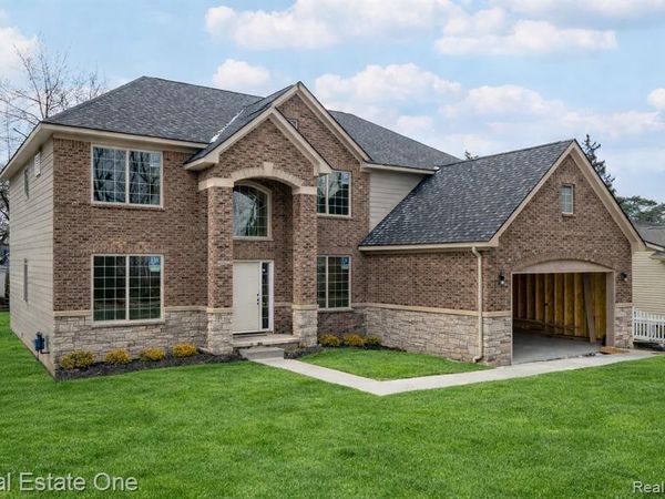 3122 Frankton Drive, Troy, MI 48083