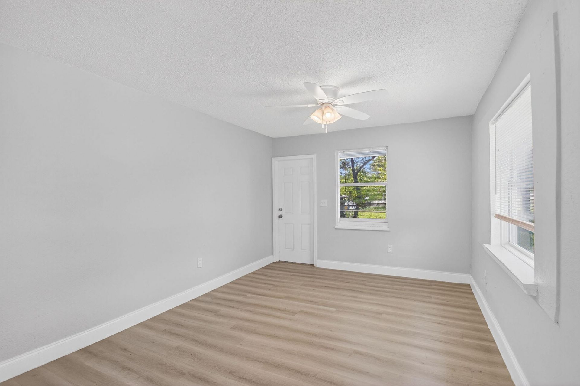 323 S E Street, Lake Worth Beach, FL 33460 Photo